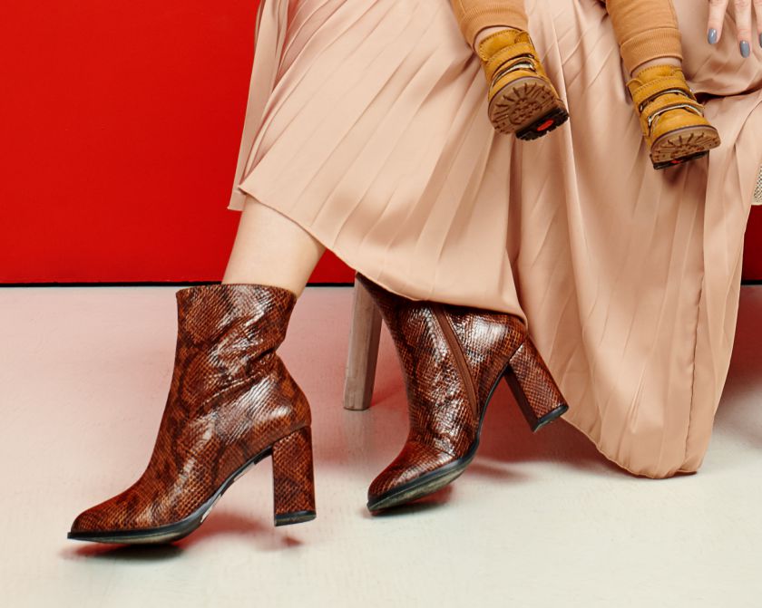 Trys žinomos mamos pristatė šventinius savo ir vaikų įvaizdžius 