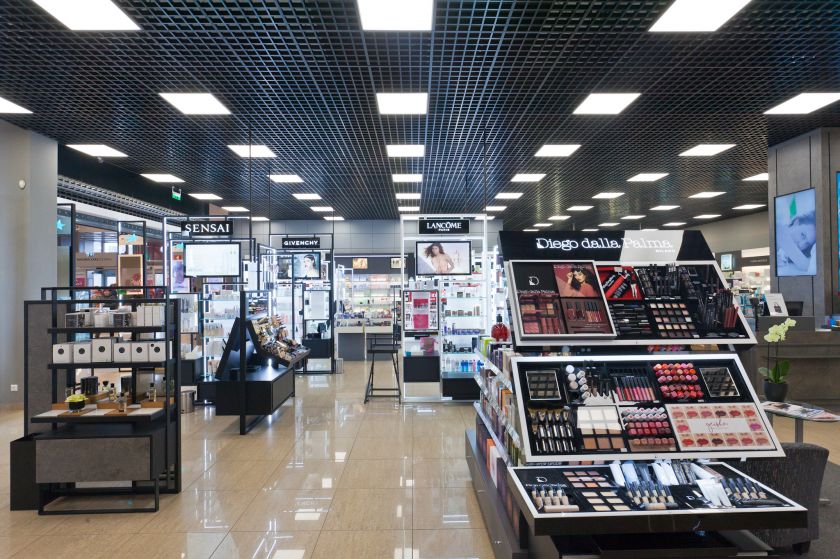 Po rekonstrukcijos „KristiAnos“ salonas Vilniaus „Akropolyje“ tapo moderniausiu Baltijos šalyse 