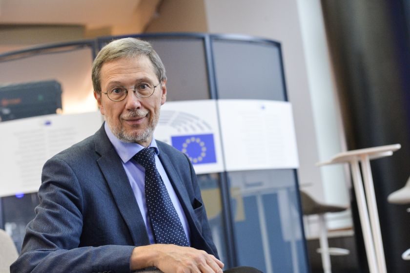 Kovos su vėžiu komiteto EP narys prof. Liudas Mažylis: „Inovatyvūs vėžio gydymo metodai turi būti vienodai prieinami visoje ES“