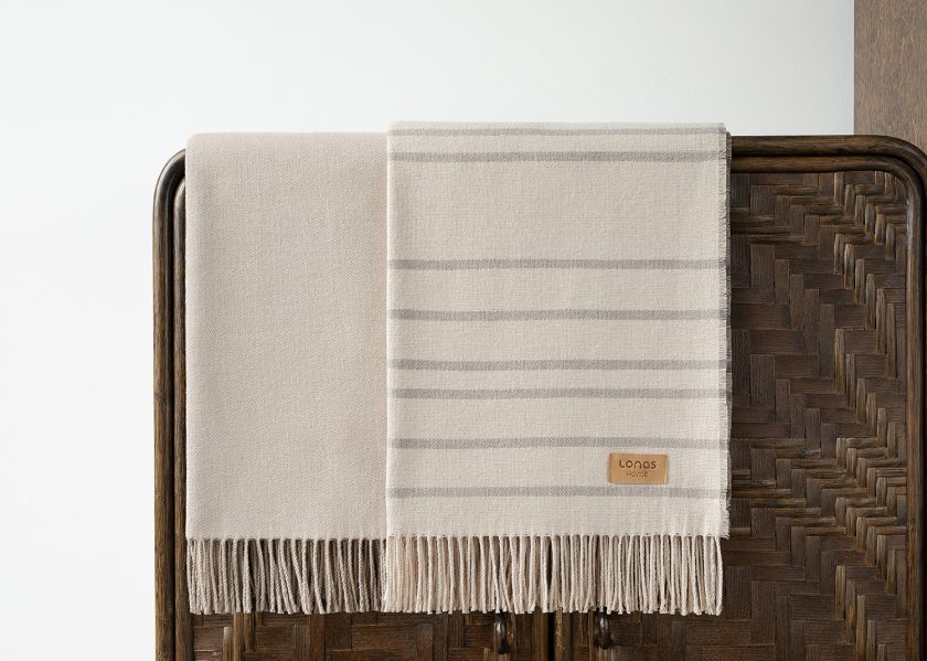 Pledų priežiūra: kaip pasirūpinti vilnos ir medvilnės gaminiais?