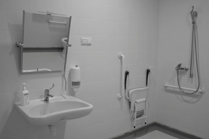 Tai jau įvyko – Vilkpėdės ligoninė išsiplėtė. Ligoniai nuo liepos slaugomi moderniame, pagal visus būtinuosius reikalavimus ką tik įrengtame Palaikomojo gydymo ir slaugos skyriaus paliatyviosios pagalbos poskyryje.