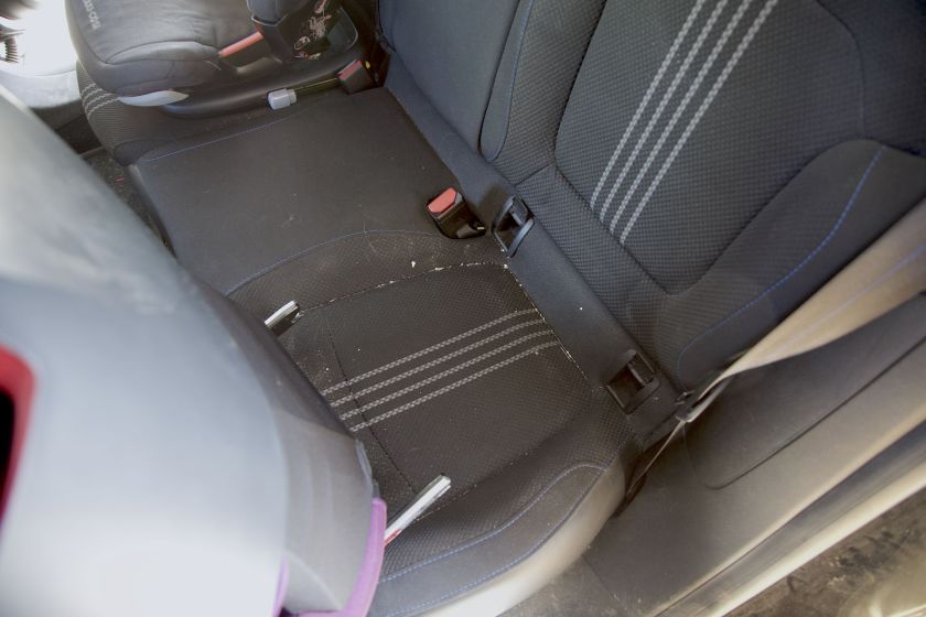 
Kur ieškoti ir kaip šalinti vaikų paliktus nešvarumus automobilyje?                