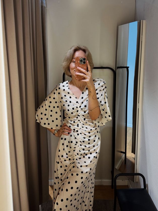 Nuo parduotuvių vitrinos iki jūsų spintos: stilistė pataria, ką šią vasarą dėvėti