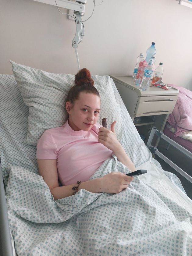 Naktis, kai tėvai suprato, kas yra siaubas ir tikroji laimė: dukrą išgelbėjo Santaros klinikų gydytojai neurochirurgai 