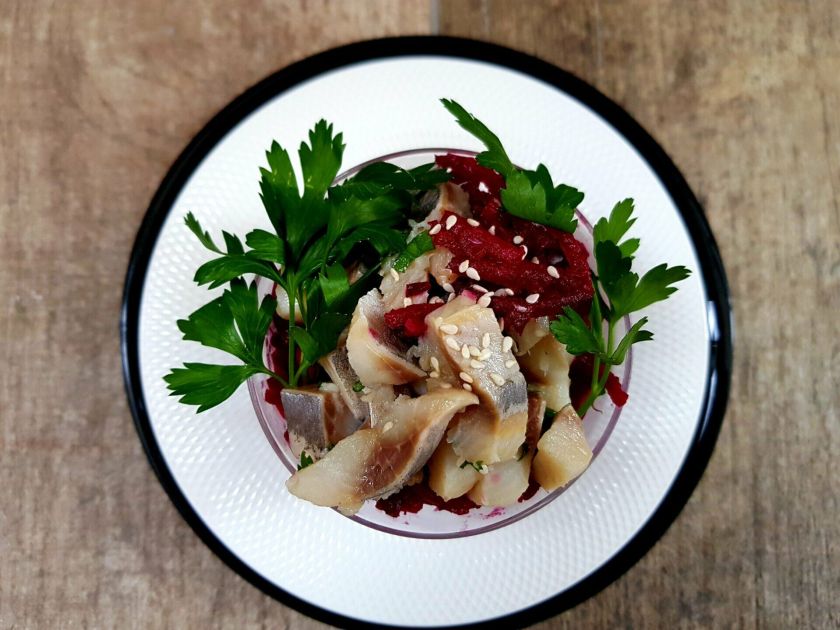 Dietistė atskleidė, kaip dažnai turime valgyti silkę: siūlo išbandyti du pigius valgius, kurie tiks ir Kūčių, ir kasdieniam stalui